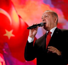 مع حلفائنا أو من دونهم .. أردوغان يعلن قرب العملية العسكرية شرقي الفرات في سوريا