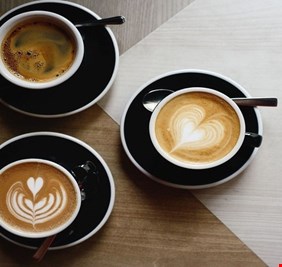 دراسة مفاجئة.. كشف خطر شرب 3 فناجين قهوة يوميا