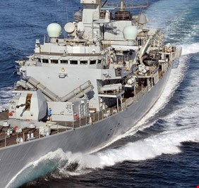 مدمرة بريطانية تتوجه إلى الخليج للمشاركة في تأمين الملاحة