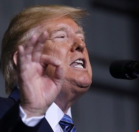 ترامب يهدد بالانسحاب من منظمة التجارة العالمية لأنها 