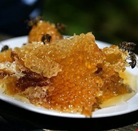 ما هي كمية العسل التي يمكن تناولها في اليوم؟