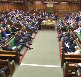 نواب بريطانيون يدعون لاجتماع عاجل: نحن أمام حالة طوارئ وطنية!