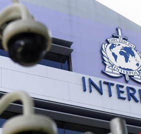 هل يستعيد العراق نواباً مطلوبين عن طريق الانتربول ؟