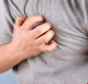 أعراض مرضية قريبة من القلب ولا علاقة لها به