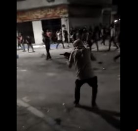 تطور خطير.. إطلاق نار بالرشاشات ضد الدرك الأردني في مدينة الرمثا