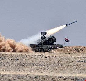 الجيش السوري يعلن صد هجوم إسرائيلي في سماء دمشق وإسقاط معظم 