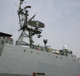 الجيش الإيراني يرسل بارجة حربية لحماية الملاحة البحرية في خليج عدن