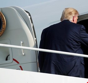 ترامب يلغي زيارته لبولندا ويرسل نائبه إلى هناك بسبب 