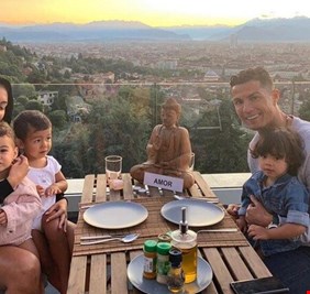 رونالدو يكتب وصيته.. فما السر؟