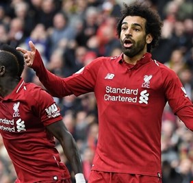 مدرب ليفربول ينتصر لصلاح