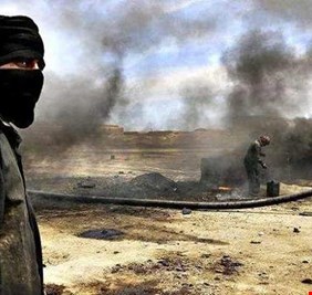 بكميات تصل لـ 10 آلاف برميل يومياً.. الكشف عن طريقة تهريب النفط من   نينوى الى تركيا وسوريا