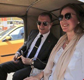 السفير التركي يثير 