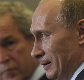 محلل سابق في 