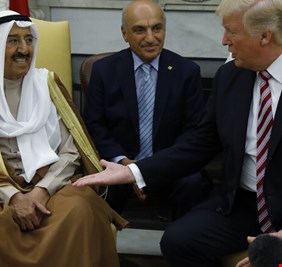 ترامب يتمنى الشفاء لأمير الكويت ويتطلع لاستقباله