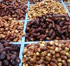 الزراعة تصدر بياناً بشأن منع استيراد التمور
