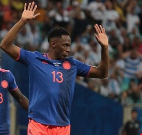 تغريم الكولومبي مينا بسبب المراهنات