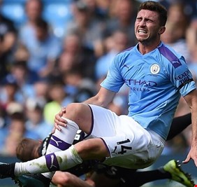 غوارديولا يعلن غياب المدافع لابورت لفترة طويلة