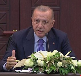 أردوغان بشأن قصف المنشآت النفطية السعودية: لنتذكر من بدأ بقصف اليمن أولا