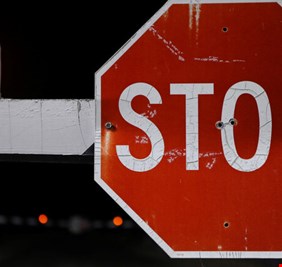 الحقيقة موجودة هناك