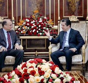 بارزاني لمسؤول اميركي: يجب عدم التعامل مع اقليم كردستان كالمحافظات العراقية