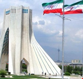 إيران تدعو السعودية للقبول بمبادرة الحوثيين للسلام