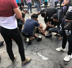 كعادتها في التنصل عن المسؤولية .. حكومة عبد المهدي تحمل  “مثيري” الشغب مسؤولية العنف الذي رافق الاحتجاجات