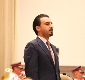 بالفيديو .. الحلبوسي مخاطبا النواب : العراق على مفترق طرق ..إما تكونوا مع الشعب أو تبقوا في خندق المنصب والسلطة