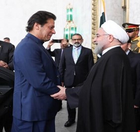 عمران خان: ترامب طلب مني تحضير الأجواء أمام حوار بين إيران والسعودية