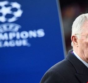 اتهام مدرب مانشستر يونايتد الأسطوري فيرغيسون بالتلاعب بنتائج المباريات