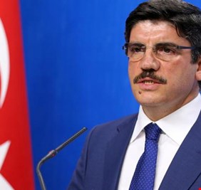 مستشار أردوغان: دخول الجيش السوري لمناطق انسحب منها أمريكيون لحماية 