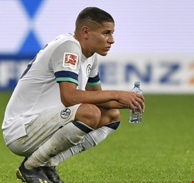 برشلونة يخطط للتعاقد مع نجم عربي