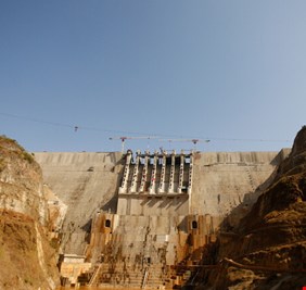 روسيا تعلن استعدادها للتوسط في أزمة 