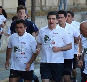 في ظل التظاهرات ببغداد والوسط والجنوب.. رئيس اقليم كردستان يشارك في ماراثون رياضي