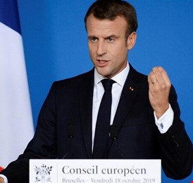 ماكرون يدين الاعتداء على مسجد في فرنسا ويصفه بـ