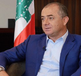 وزير الدفاع اللبناني: استقالة الحريري لم تكن متوقعة