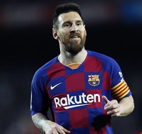 برشلونة يعتلي صدارة الليغا