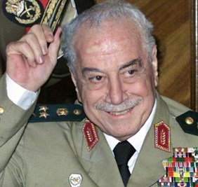 آخر كلمات مصطفى طلاس في سوريا: لن تستطيعوا إسقاط النظام لأن حافظ الأسد هو من نسجه