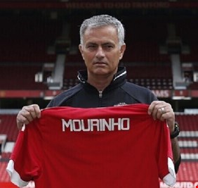 أرسنال يكشف حقيقة تعاقده مع مورينيو