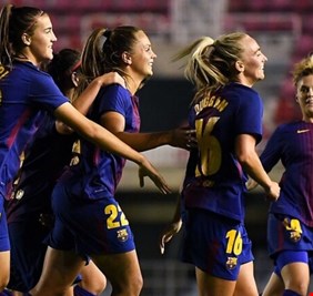 نواعم برشلونة تنتقمن لميسي وزملائه