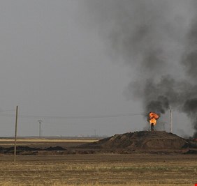 الخارجية الأمريكية تعلق على قضية النفط السوري