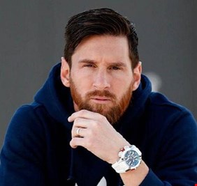 ميسي دائما يجد وقتا للأطفال