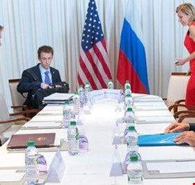 لافروف يكشف أسرار تفاهم روسي-أمريكي بشأن سوريا عام 2013 وسبب فشله