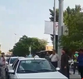 خروج مظاهرات في مدن إيرانية احتجاجا على رفع أسعار البنزين