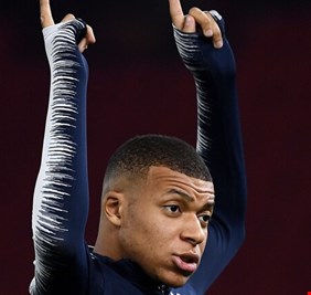 مبابي يوافق على تجديد عقده مع باريس سان جيرمان بشرط واحد!