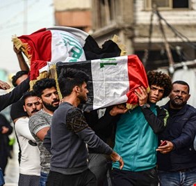 الإندبندنت: النخبة السياسية العراقية قررت سحق الانتفاضة الشعبية بكل السبل