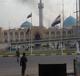 القبعات الزرقاء تتسلم مرقد الحكيم لايقاف نزيف الدم في النجف