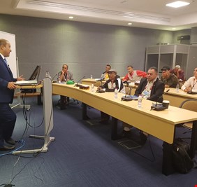 على هامش بطولة خليجي 24 الإعلامي العراقي حسام حسن يحاضر في دورة الأكاديمية الأولمبية القطرية