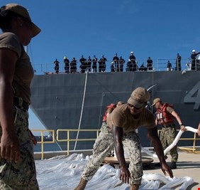 4 قتلى بإطلاق نار داخل قاعدة للبحرية الأمريكية في فلوريدا