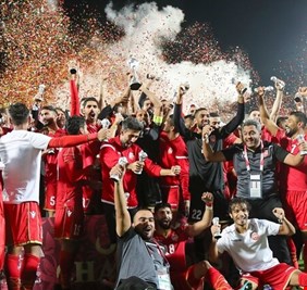 البحرين تتوج بكأس الخليج لأول مرة في تاريخها بعد فوزها في النهائي على السعودية