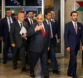 مصدر نيابي: الكتل السياسية تتداول 4 أسماء لخلافة عبدالمهدي